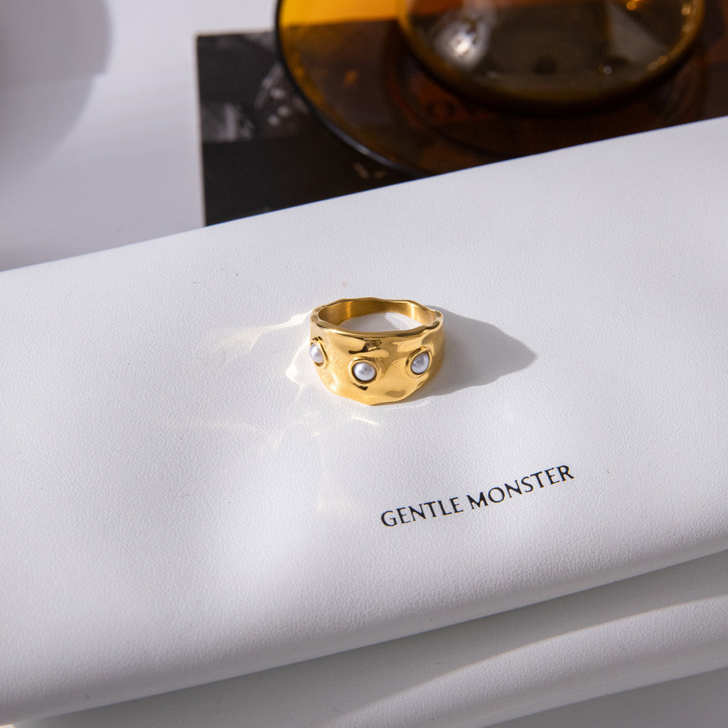 Refined And Elegant 18K Steel Ring With A Pearl Versatile Stainless Steel Jewelry