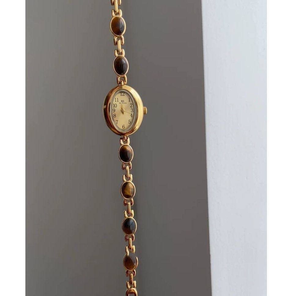 Creative Vintage-style Fashion Watch For Women
