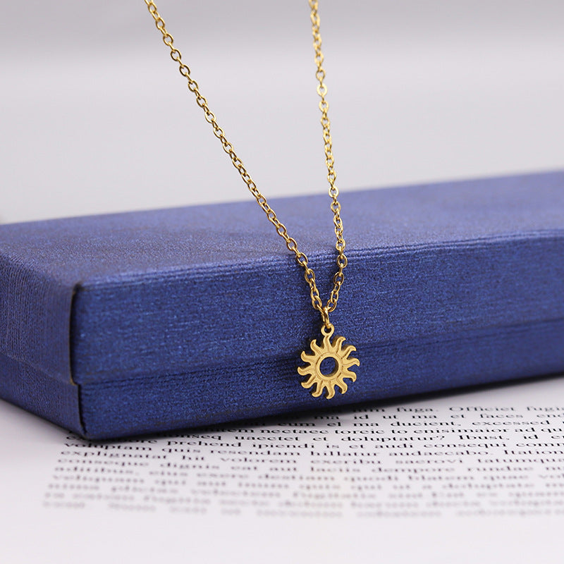 Simple New Style Retro Little Sun Necklace