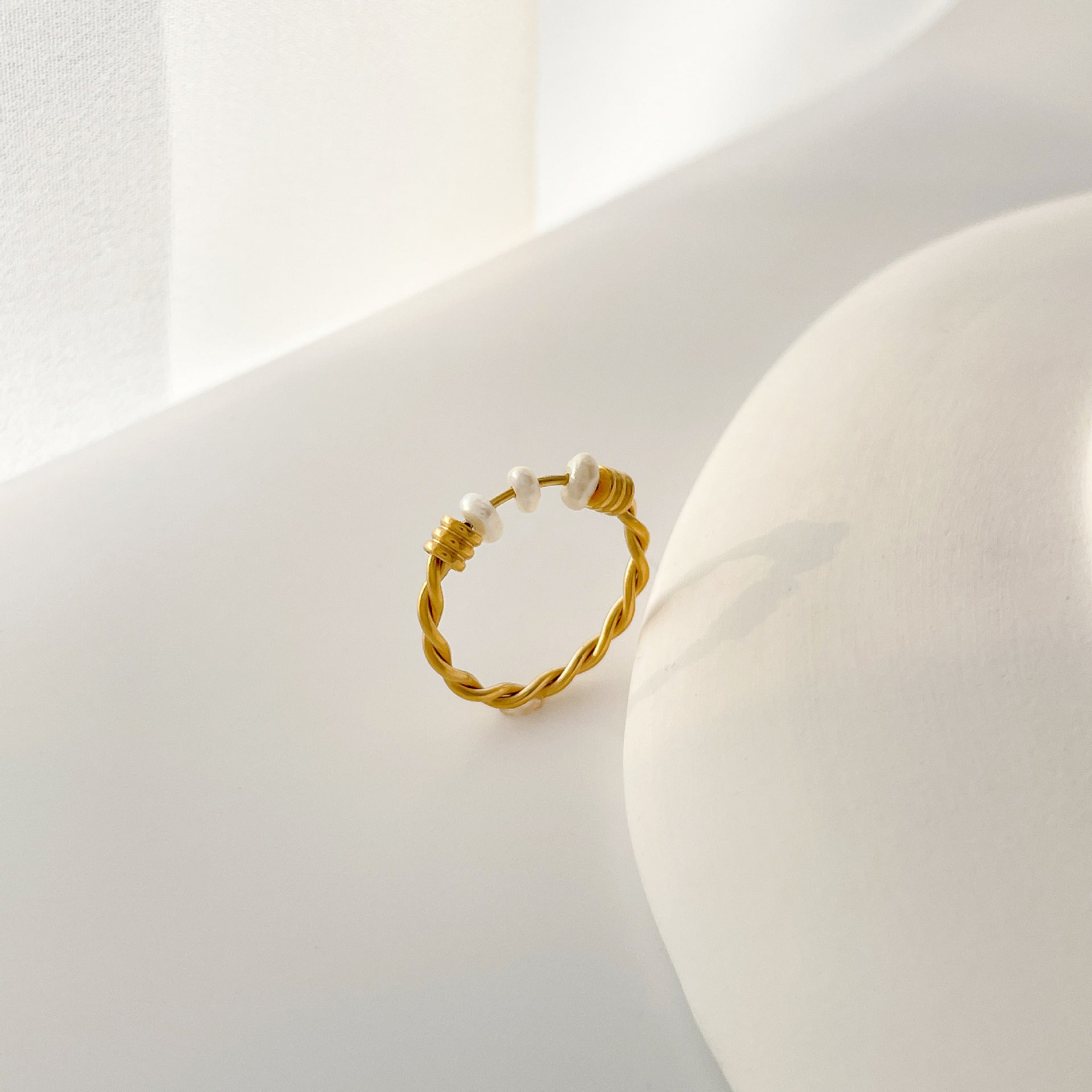 Pearl Round Bead Ring For Women